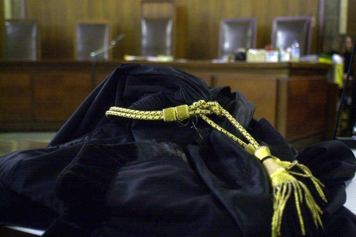 Investe e uccide un poliziotto, positivo a alcol e cocaina: condannato a 10 anni