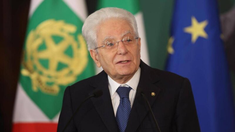 Mattarella: “Non guardare ai giovani con indifferenza o meschina sottovalutazione”