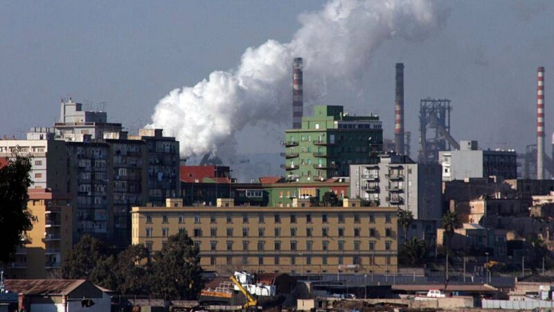 Ex Ilva, il governo alle imprese: “Stop ai licenziamenti”. Aigi e Aepi accolgono l’appello