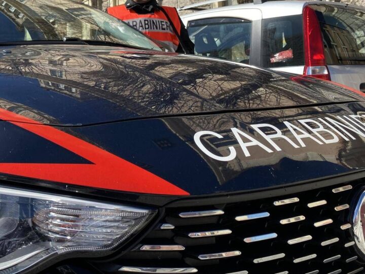 Roma, cade da tetto mentre tenta furto in un capannone: muore 24enne