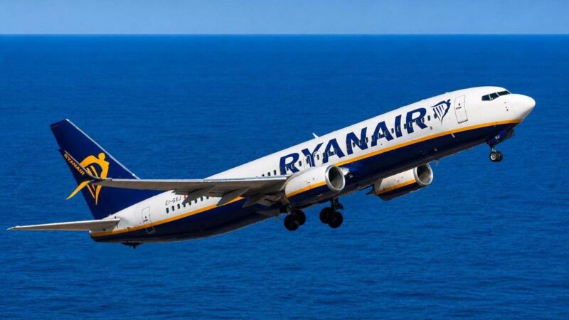“Allarme possibile dirottamento”, volo Ryanair parte e torna indietro: cos’è successo