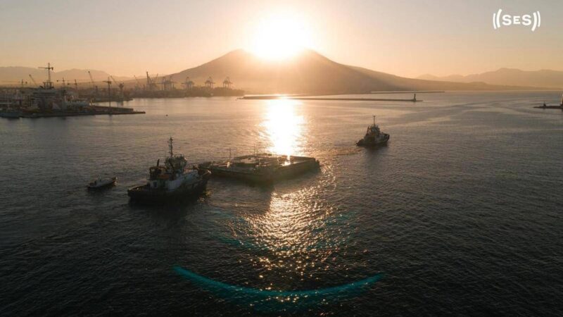 America’s Cup, sul lungomare Caracciolo arriva il ‘pontone’, l’isola che c’è verso Napoli 2027