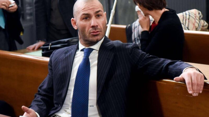Arrestato Riccardo Bossi, il figlio del fondatore della Lega deve scontare 5 anni e 9 mesi