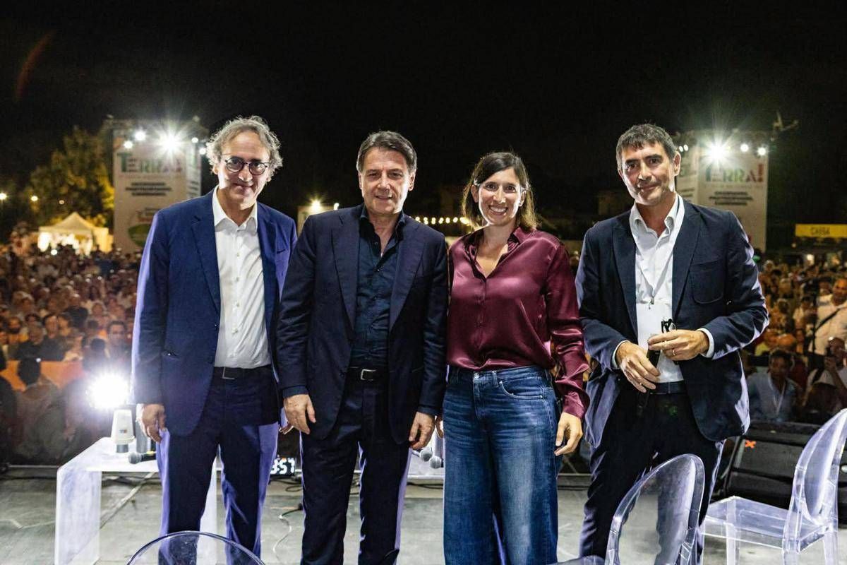 Dibattito con Schlein, Conte, Bonelli e Fratoianni a Roma. La foto e la promessa: “Con noi al governo riconoscimento Palestina”