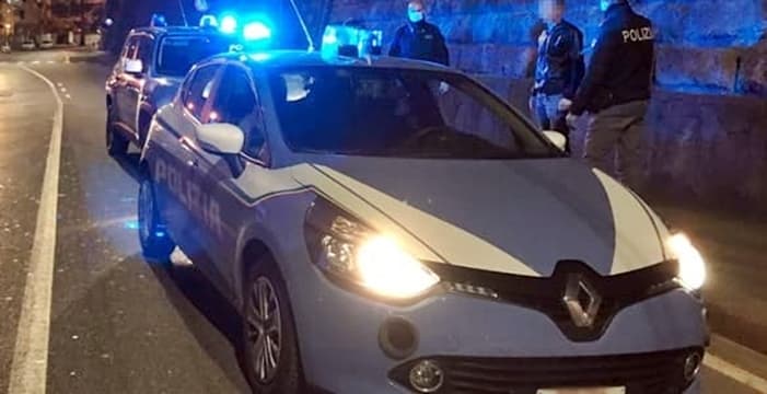 Genova Begato, ieri notte rissa sul bus 670, Volanti fermano due minori