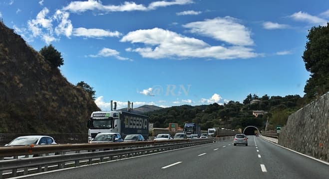 Motociclista 64enne muore sulla A10 tra Arenzano e Pra’