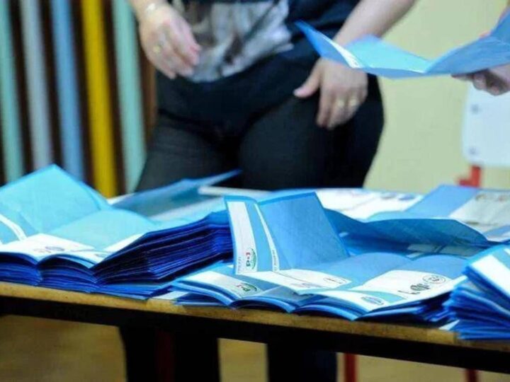 Sondaggio politico, centrosinistra avanti e Fratelli d’Italia primo partito