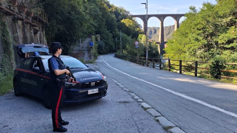 Arrestati due stranieri per spaccio stupefacenti e resistenza
