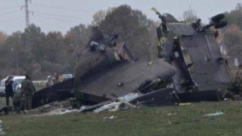 Bosnia, precipita elicottero militare italiano. I media locali: “Tre morti e 12 feriti”