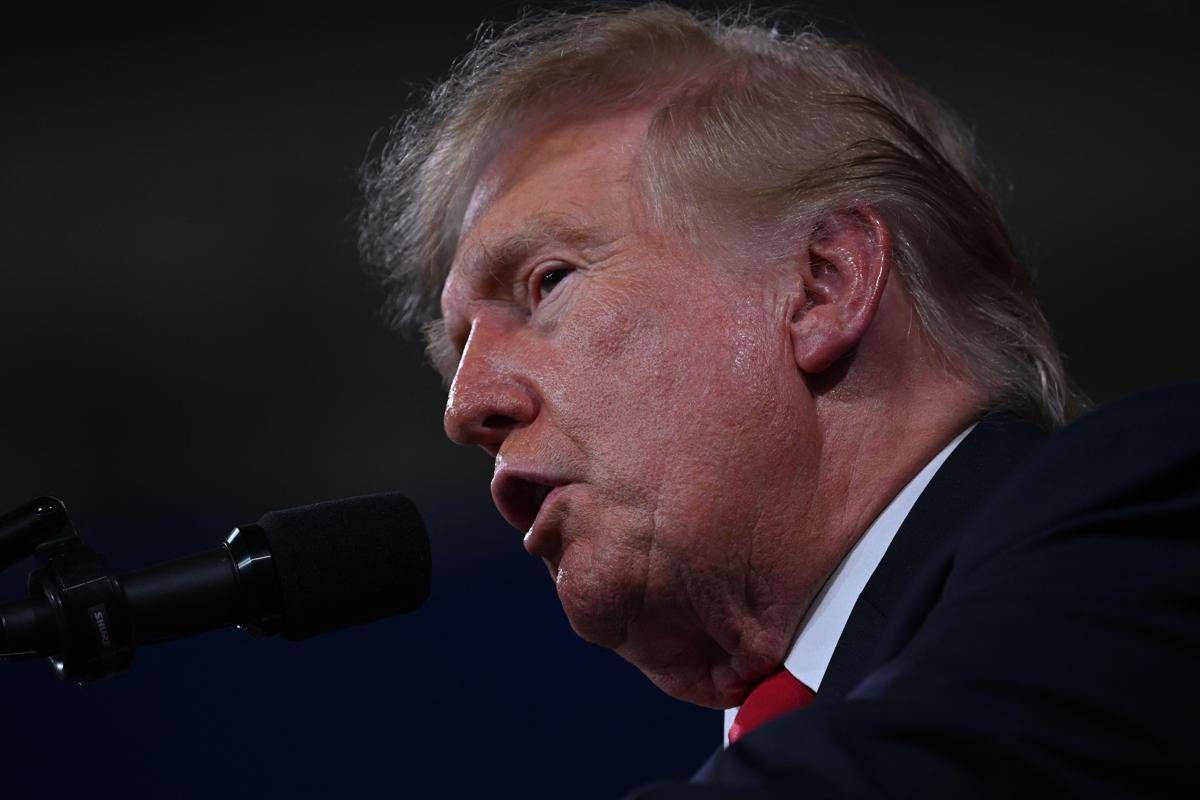 Cortei, Trump: “Chi crea problemi in Francia, Italia e Spagna odia questi Paesi”
