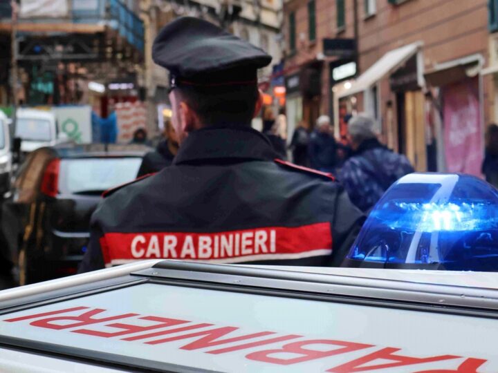 Fermato uno spagnolo di 27 anni per rapina e furti con strappo a Genova