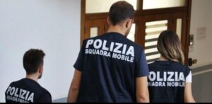 Fermato uno spagnolo di 27 anni per rapina e furti con strappo a Genova45