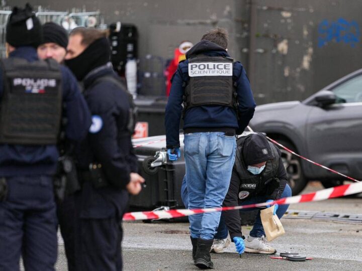 Francia, sparatoria nelle Yvelines: un morto e quattro feriti, indagini per terrorismo