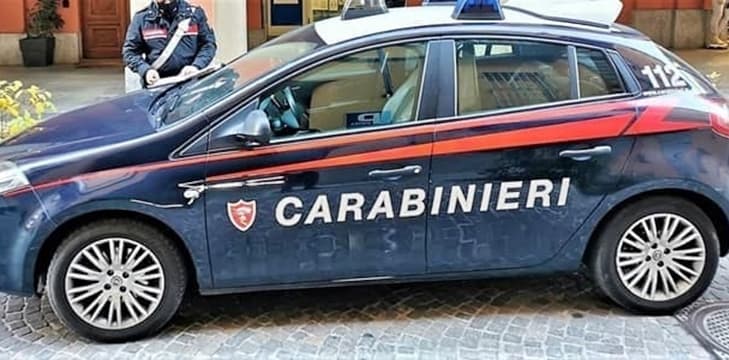 Genova, carabinieri liberi dal servizio arrestano 27enne per rapina