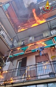 Incendio a Savona in via Torino 11