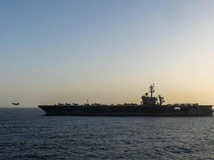Iran, tre petroliere in fiamme nello Stretto di Hormuz dopo l’urto con mine