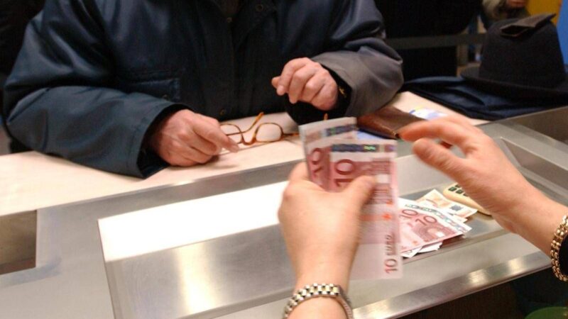 Pensioni, cosa cambia con taglio alle rivalutazioni: lo scenario della Uil
