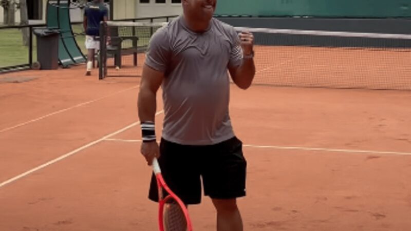 Ronaldo il Fenomeno sorprende anche nel tennis: il video in campo conquista pure Djokovic