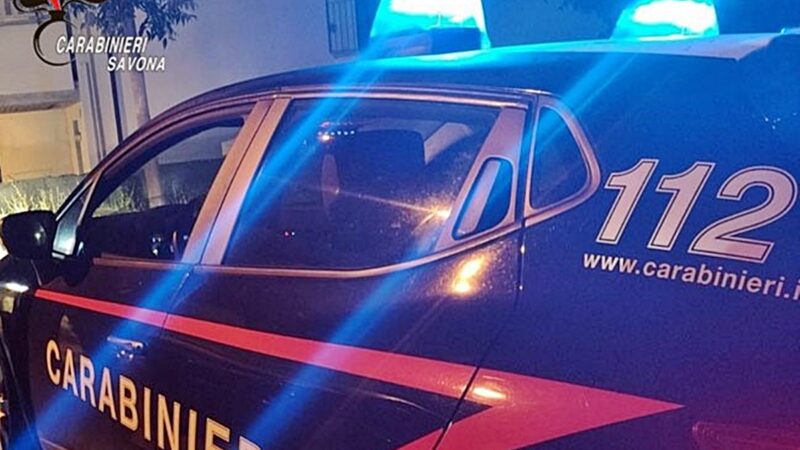 Pronto soccorso Savona: danni e lesioni ai carabinieri da un 45enne