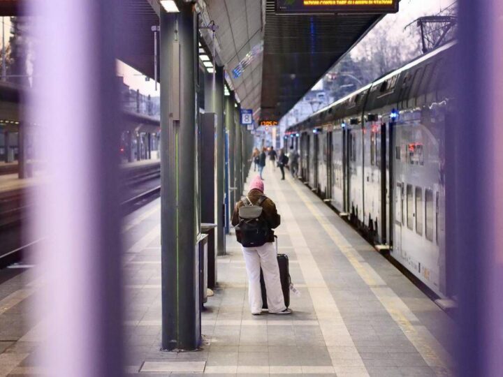 Sciopero generale 30 ottobre 2026, venerdì nero: a rischio treni, aerei, bus e scuola