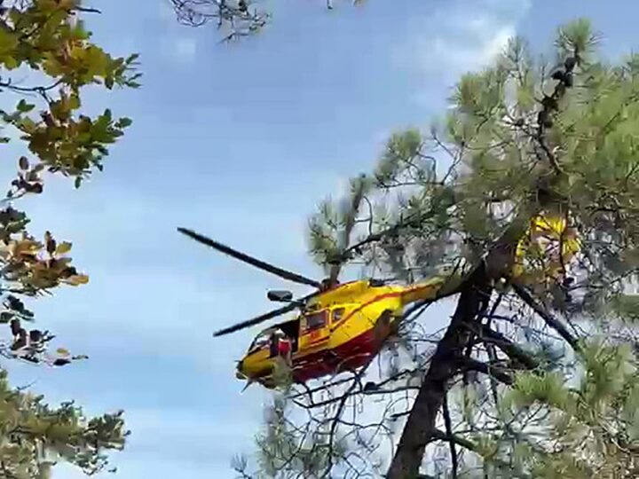 Uomo soccorso nella Foresta Deiva trasferito in elisoccorso – VIDEO