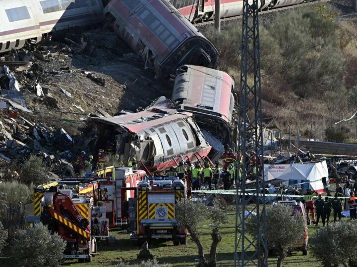 Spagna, tragedia ferroviaria irrompe nella campagna elettorale: nuova grana per Sanchez a un mese dal voto