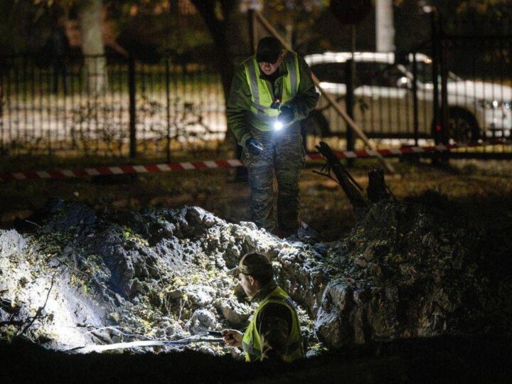 Ucraina, in vigore la tregua a Oleshky. Missili russi su un ponte a Kiev : 1 morto e 14 feriti