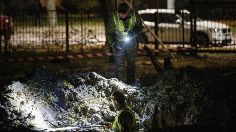 Ucraina, in vigore la tregua a Oleshky. Missili russi su un ponte a Kiev : 1 morto e 14 feriti