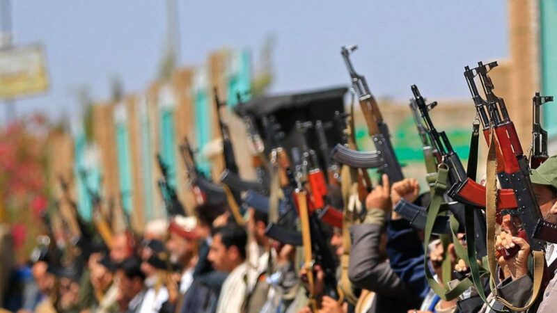 Yemen, Houthi minacciano altri attacchi contro aeroporti e siti petroliferi in Arabia Saudita